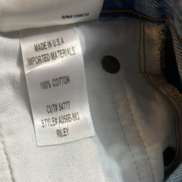 AGOLDE Riley High Rise Straight Crop Distressed 5 pocket Trend Jean in Blitz 24 - Picture 5 of 5